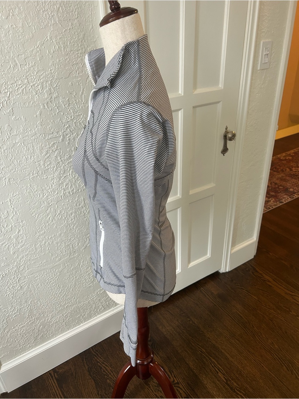 Lululemon Define Jacket - Picture 3 of 3